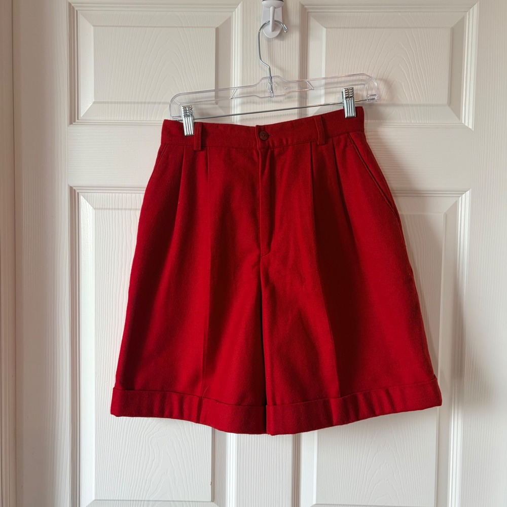 Signature Expressions Red Wool Blend High Waisted‎ Pleated Cuffed Shorts Size 8